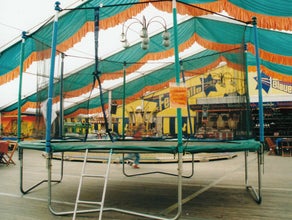 Trampolin FUNRING mit Sicherheitsnetz 4,20 Meter Durchmesser.