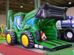 Hüpfburg Traktor