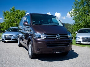 VW Bus T5 Caravelle Comfortline Langer Radstand - extra großen Kofferraum