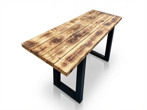 Rustikaler Holzbohlentisch, Holztisch aus alten Bohlen, hell flammbiert mieten – Vintage Banketttisch (220x80 cm) für Hochzeiten & Events