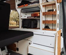 Renault Trafic 3 - Reisemobil für 5 Personen, mit Warmwasser und Heizung