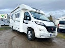 teilintegriertes Wohnmobil mit geräumigem Badezimmer - Galerie - Bild 1