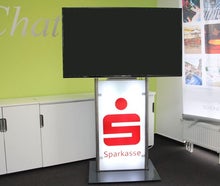TV Station mit 55-Zoll LED-TV