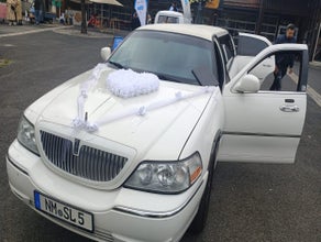 Stretchlimousine Lincoln Tow Car Weiss
