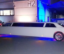 Stretchlimousine Chrysler 300c mit Chauffeur für 8 Personen