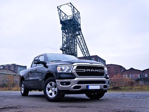 Dodge RAM 4x4 Pickup V8 Bighorn mit Anhängerkupplung