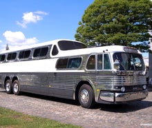 "Scenicruiser" - Greyhound Bus von 1956 - Limousine