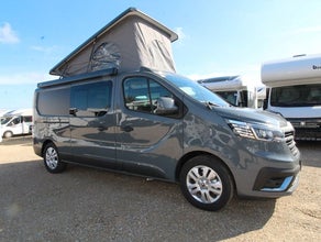 Campervan mit Aufstelldach für 4 Personen