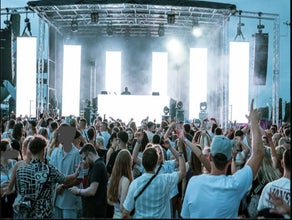 Eventbühne 10m x 8m und 7m hoch