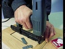 Tacker für schmale Klammern und Nägel, Elektro - Galerie - Bild 1