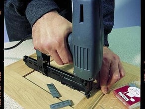 Tacker für schmale Klammern und Nägel, Elektro