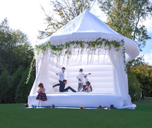 Hüpfburg weiß ideal für Hochzeiten