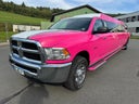 Dodge RAM 2500 XXXL-Mega-Stretchlimousine weiß/pink inkl. Whirlpool - Galerie - Bild 1