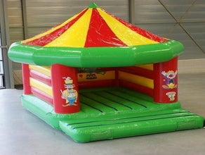 Hüpfburg Karusell mit speziellem Zikusdach 5x4x5 Der Spaß für kleine und große Kinder.
