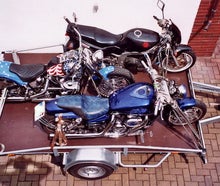 Motorradanhänger für 3 Motorräder gebremst