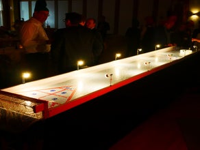 ICE CUBE SHUFFLE - SHUFFLEBOARD MIT XXL EISWÜRFELN