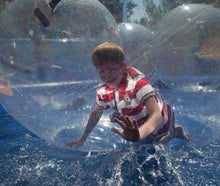 XXL Aqua Balls / Aqua Zorbing / Wasserball Arena / Water-Walking Balls inkl. 1 Eventbetreuer + Pool 8,5 x 7 m