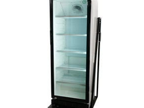 Getränkekühlschrank (Glastüre), 4 Einlegegitter, 360 l, auf einem fahrbaren Untersatz (ähnlich, wie Abbildung)