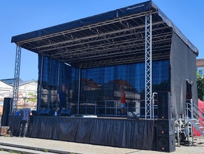 Mobile Show - Bühne 60m² - Stagemobil für Stadtfest, Kundgebung, Präsentation, Roadshow, Events, Festivals & Konzerte