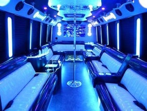 LimoBus Hamburg - Einzigartiger, exklusiver Partybus in Norddeutschland - Bis zu 16 Personen
