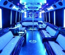 LimoBus Hamburg - Einzigartiger, exklusiver Partybus in Norddeutschland - Bis zu 16 Personen