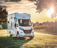 Klassischer 4-Personen-Wohnmobil mit großer U-Sitzgruppe