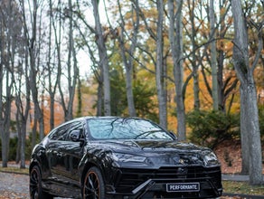 Lamborghini Urus S mieten Lambo SUV Sportwagen Hochzeitsauto