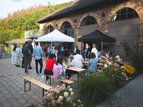 Zeltpavillon 3x3 m ohne Seitenwände mit Gewichten (nicht als Grillzelt zu verwenden!)