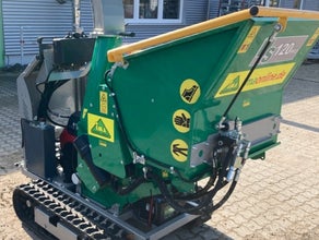 Motorhäcksler auf Raupen Aststärke 12 cm