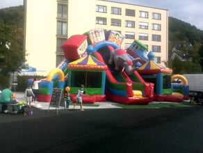 Circus-City / Hüpfburg / Riesen Rutsche / Erlebnishüpfburg