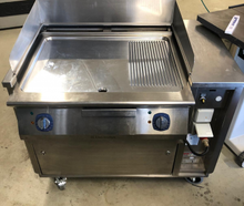 Grillplatte mit Absauganlage mieten – Mietgrill, Eventgrill, Gastrogrill, Grillgerät