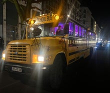 US Schulbus / Partybus für JGA, Geburtstag & Hochzeit