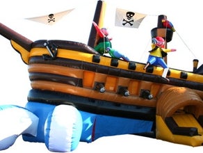 Captain Hooks Piratenschiff XXL / Hüpfburg mit "Wellengang" buchen