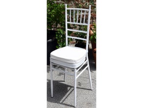 Chiavari Sessel mit Polster - Metall weiß oder Holz limewash