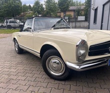 Mercedes Benz 230SL Pagode