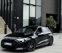 Audi RS3 Sportback Schwarz – Premium Mietwagen mit Panorama & Performance