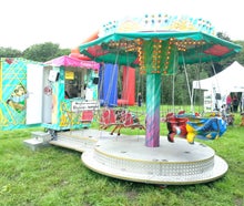 Kinderkettenkarussell Kinderkettenflieger mit Musikanlage und Kasse