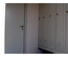 Schwarz- Weiß- Container