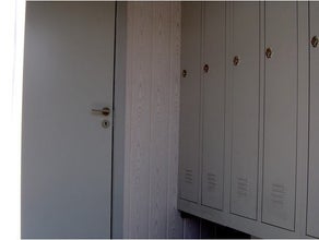 Schwarz- Weiß- Container