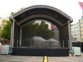 Rundbogenbühne / Bühne Prolyte Arc Stage II 6 x 4 m, 8 x 6 m, 9 x 7 m, 11 x 9 m