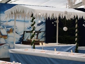 Verschneite Marktstände, Marktstand, Buffetstand, Verkaufsstand