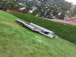 Maschinenanhänger mit Rampe und Baggerwanne