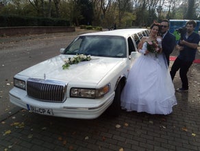 Stretch Limousine Lincoln Towncar Deluxe 10m