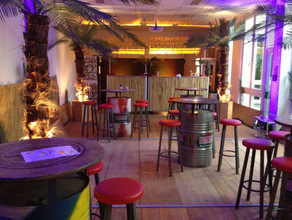 Bambus-Theken-Kombi mieten – Bartheke, Mobile Bar, Ausschanktheke, Eventtheke, Theken & Bars