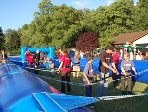 Human Table Soccer / Menschenkicker mit Seilen