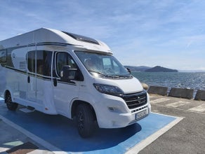Teilintegriertes Wohnmobil T 448