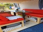 Campingbus mit Hochdach und Hochbett - Viel Platz für zwei Personen! Schick, praktisch und besonders. - Galerie - Bild 4