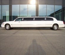 Stretchlimousine Lincoln TownCar als Hochzeitsfahrzeug