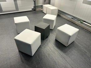 Design-Sitzwürfel / Lounge-Hocker (Kunstleder, 45 × 45 × 45 cm)