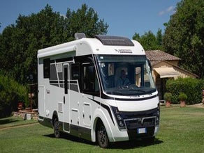 Premium-Wohnmobil mieten: Mobilvetta K-Yacht 86 Teknoline